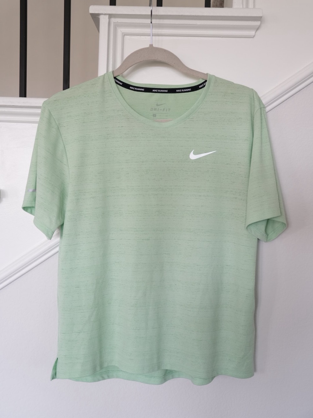 Nike Running Dri-FIT Mint Green Athletic Tee Men’s Small Short Sleeve